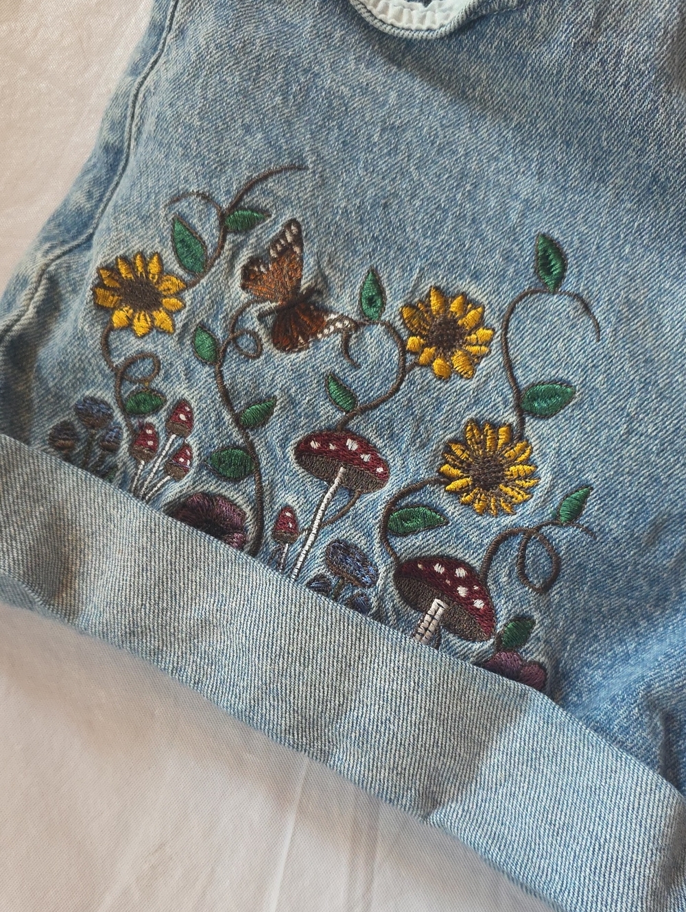 Hot Topic Thorn & Fable Ghost Sunflower Embroidered Denim Mom Shorts 5 - Picture 2 of 12